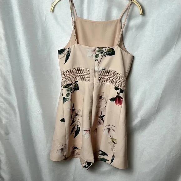 REVOLVE KEEPSAKE THE LABEL romper sz SM . Pink floral,cut out,waist crochet?,zip - Picture 12 of 16